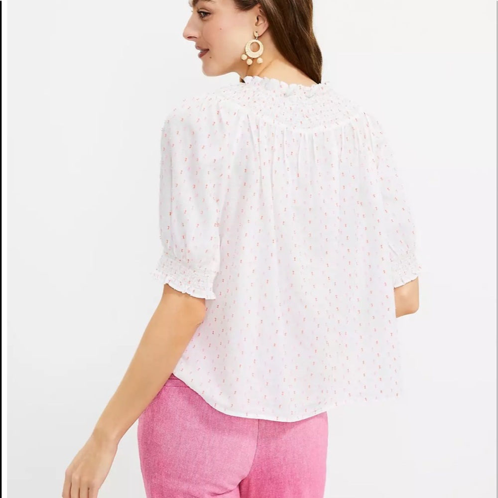NWT❣️LOFT Clip Smocked Top - Picture 3 of 4